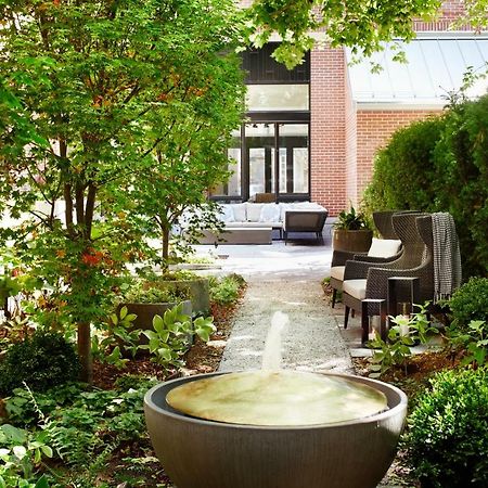 The Whitney Hotel Boston Eksteriør billede The Spa at The Ivy Hotel