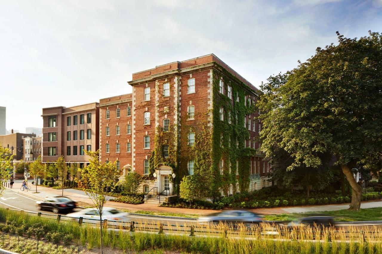 The Whitney Hotel Boston Eksteriør billede The former St. Joseph's Hospital, now the St. Joseph's Centre