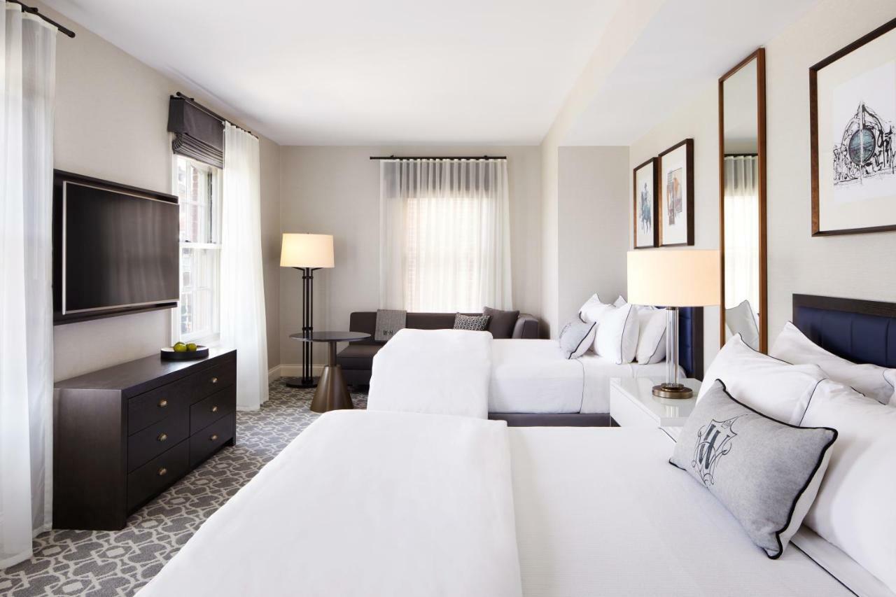 The Whitney Hotel Boston Eksteriør billede A guest room at the Hotel Commonwealth