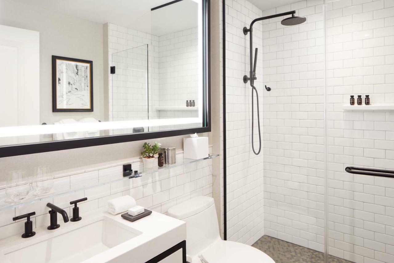 The Whitney Hotel Boston Eksteriør billede Bathroom