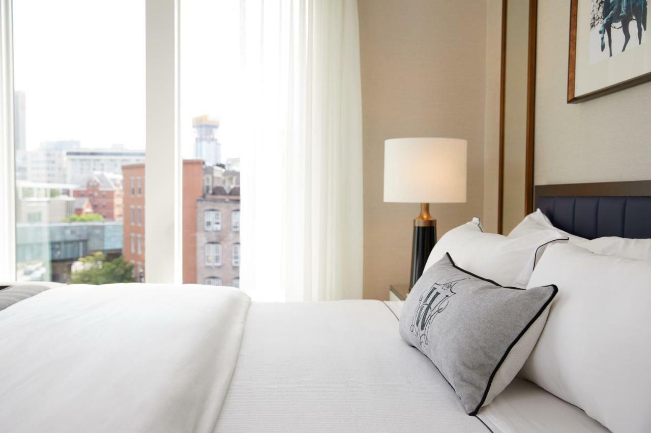 The Whitney Hotel Boston Eksteriør billede A bedroom at the hotel